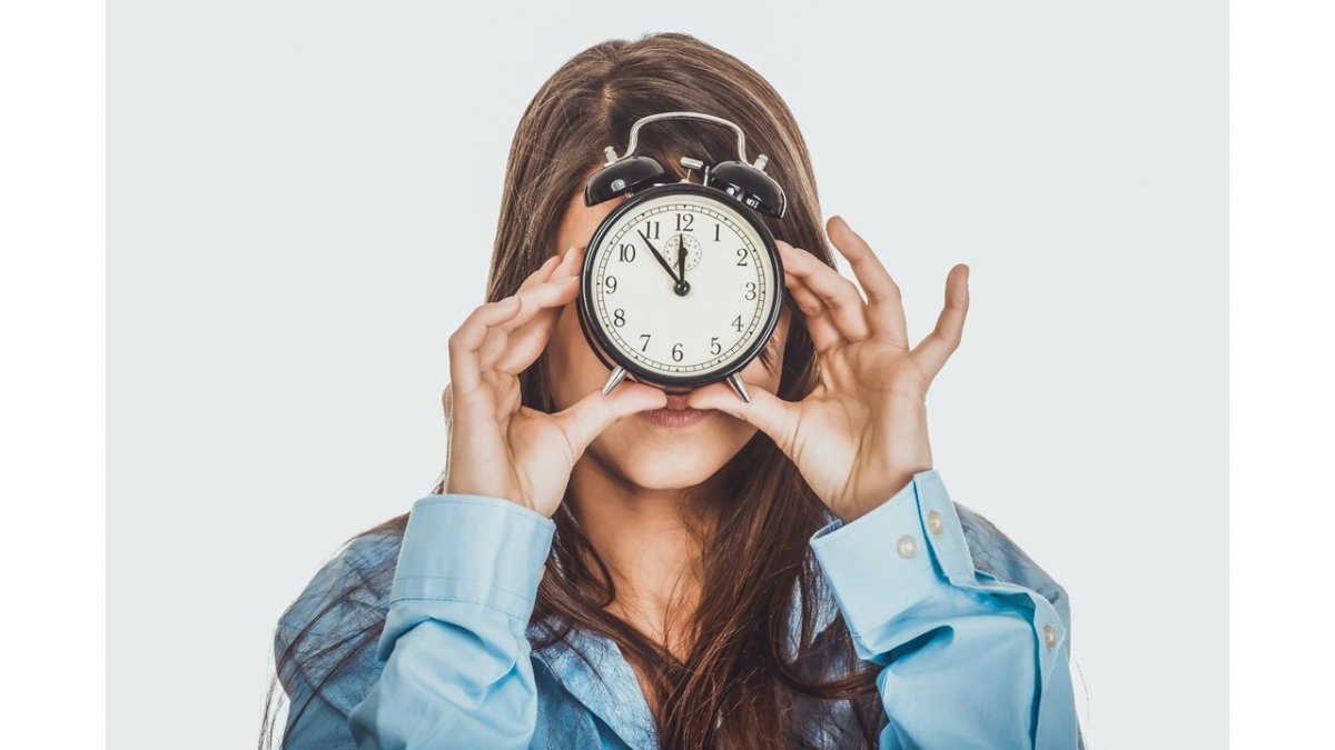 Часы на Светлом фоне