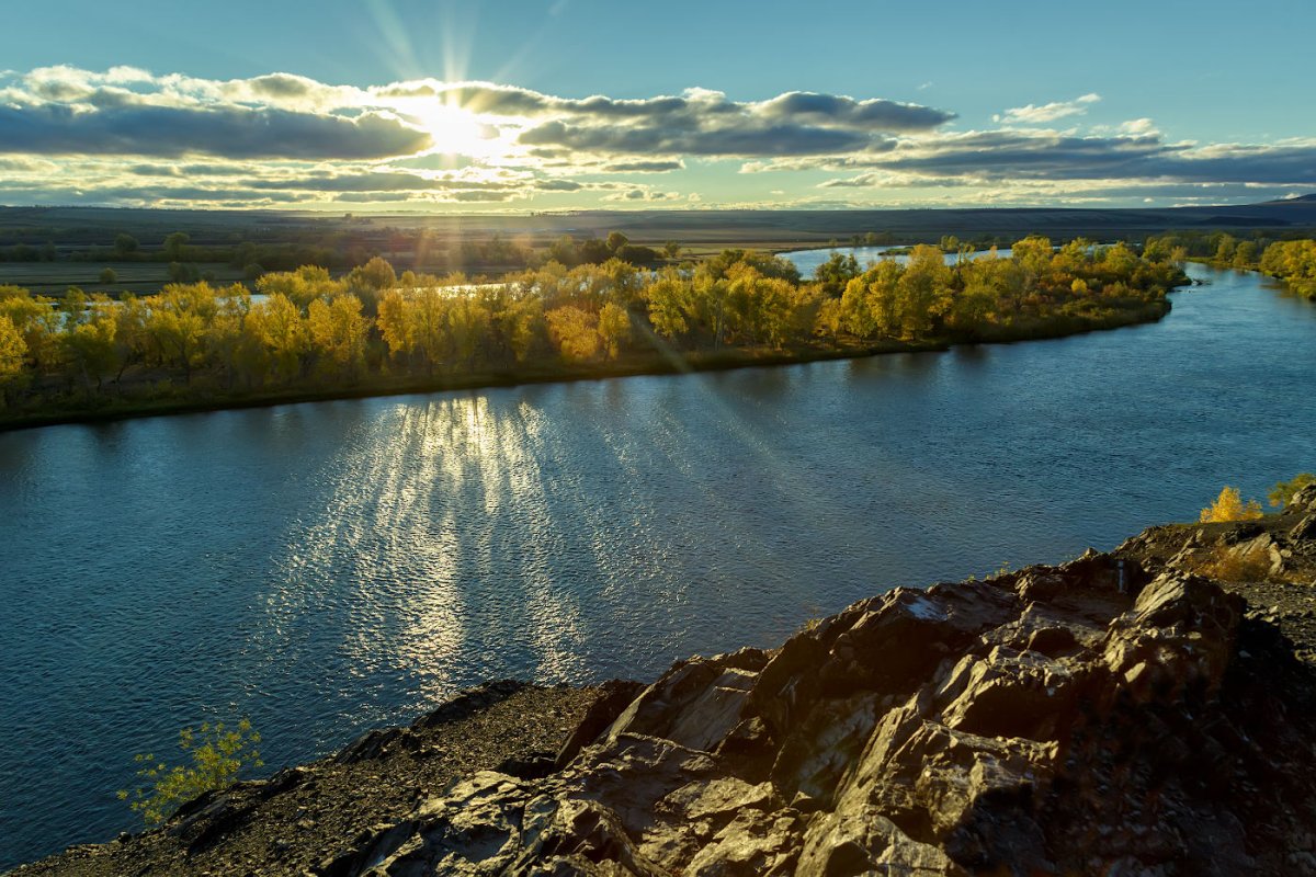 Река Ирты́ш в Казахстане