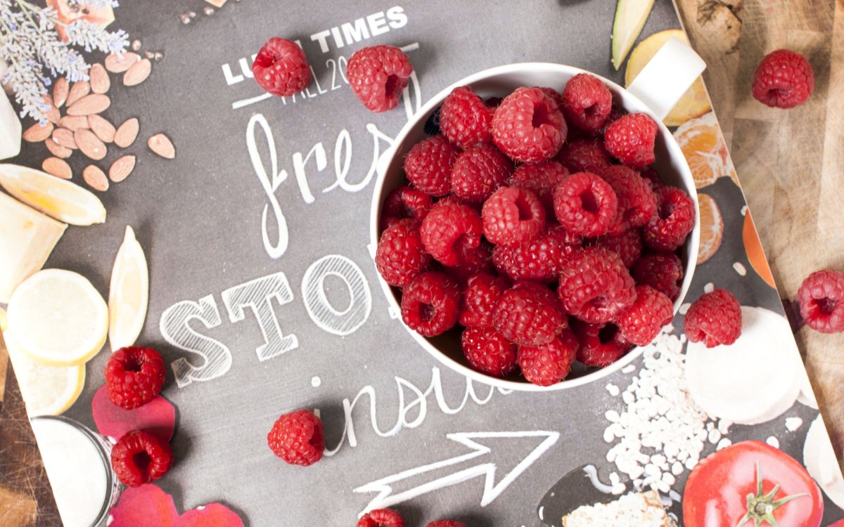 Красивые современные обои летние