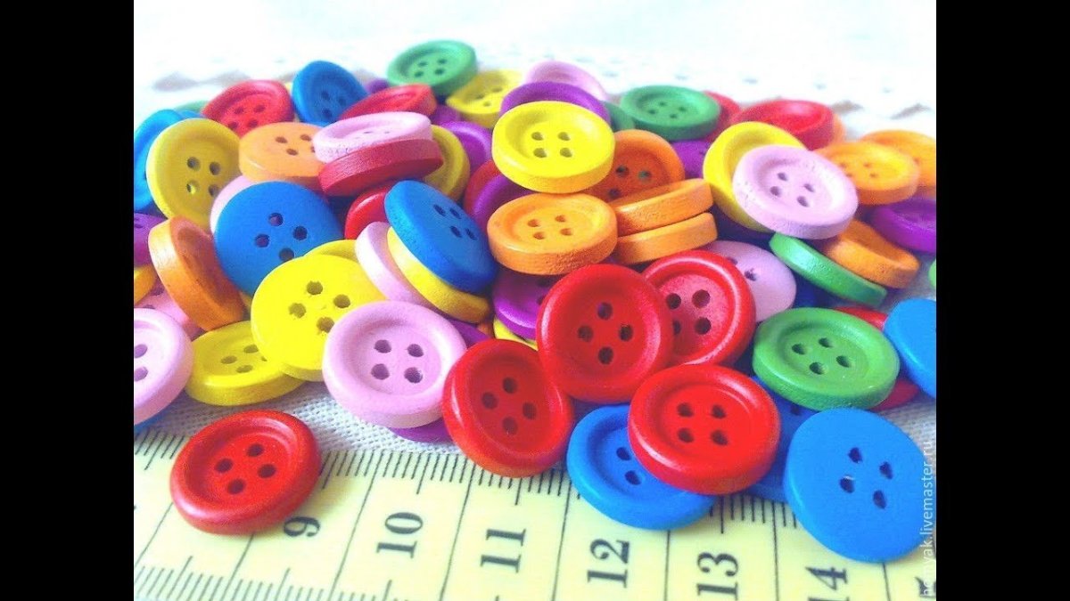 Пуговицы из разных материалов