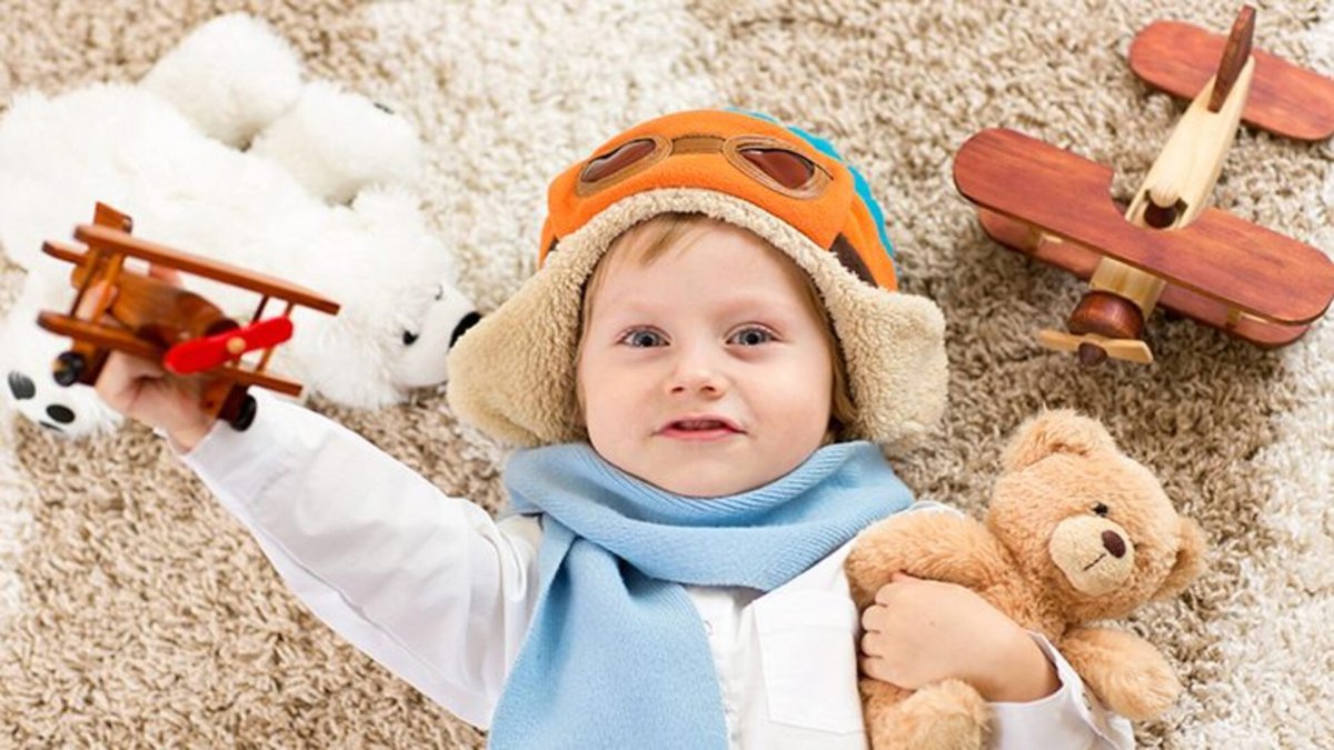 Девочка с мишкой