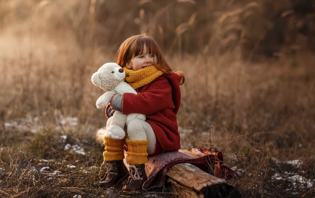 Мальчик с медвежонком