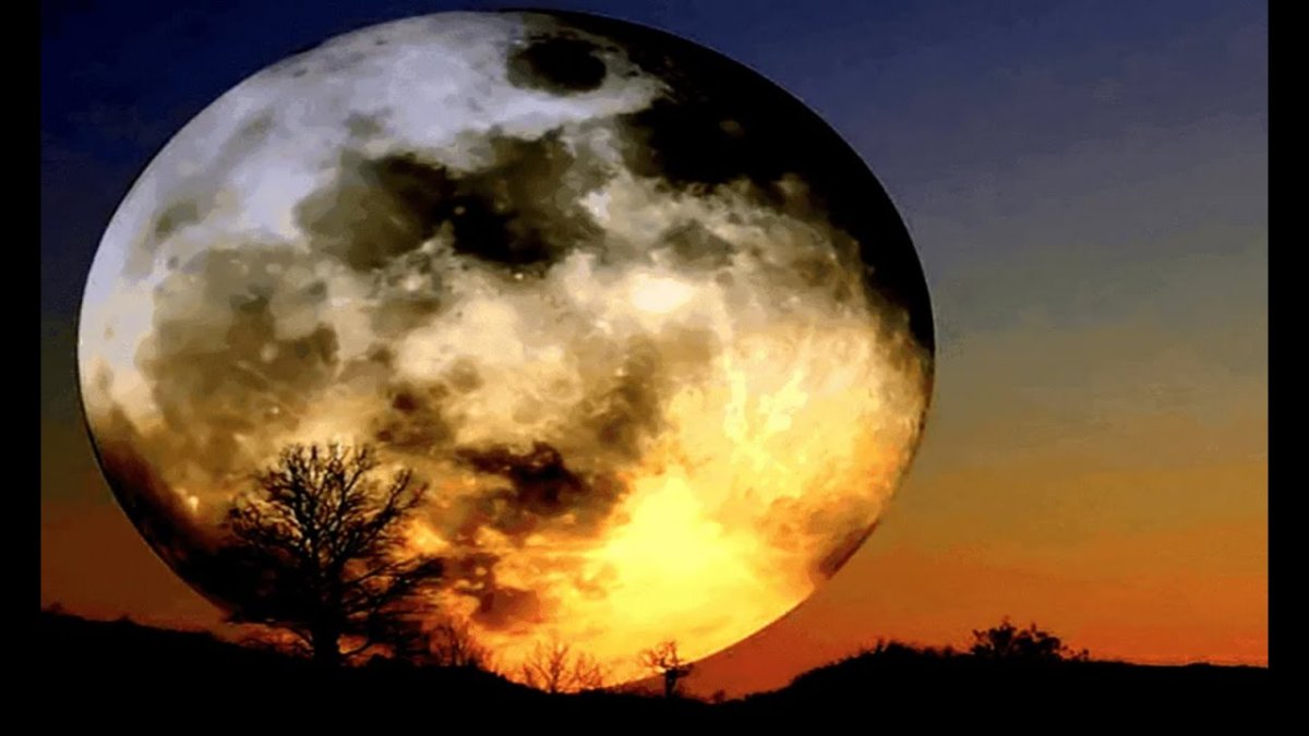 Красивая Луна