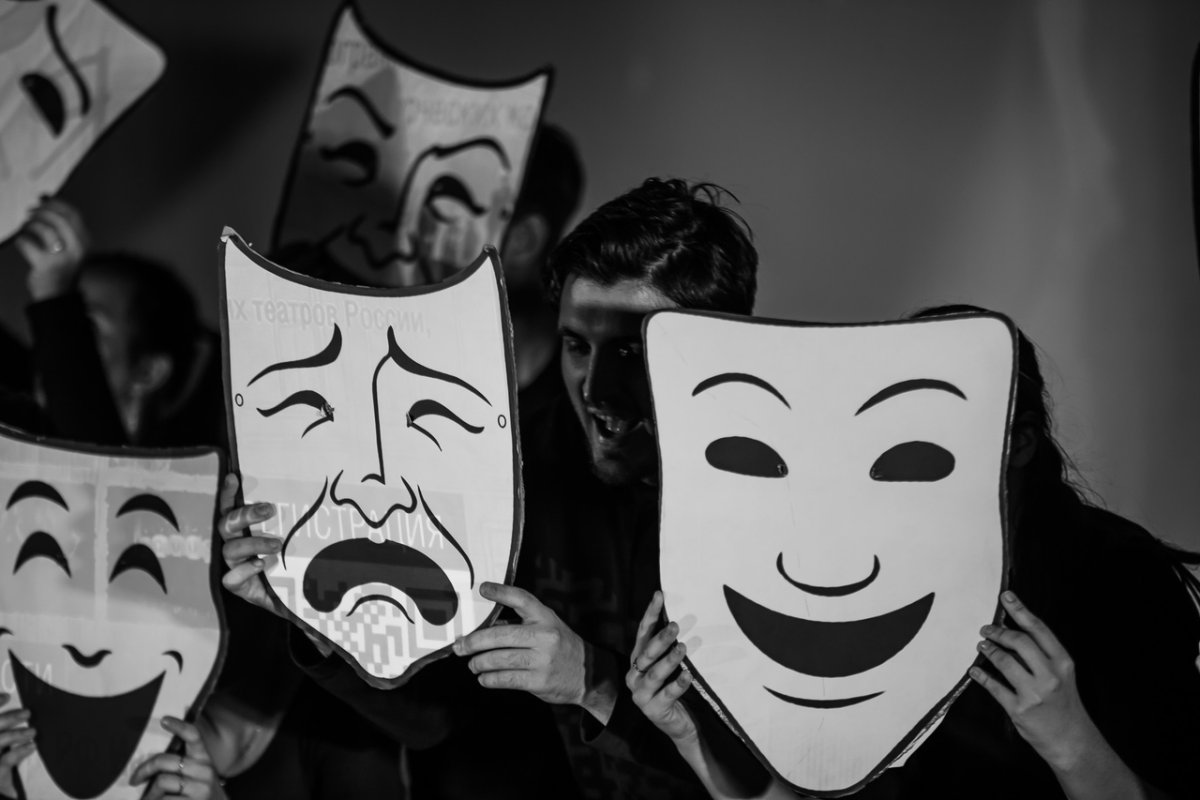 Социальный театр