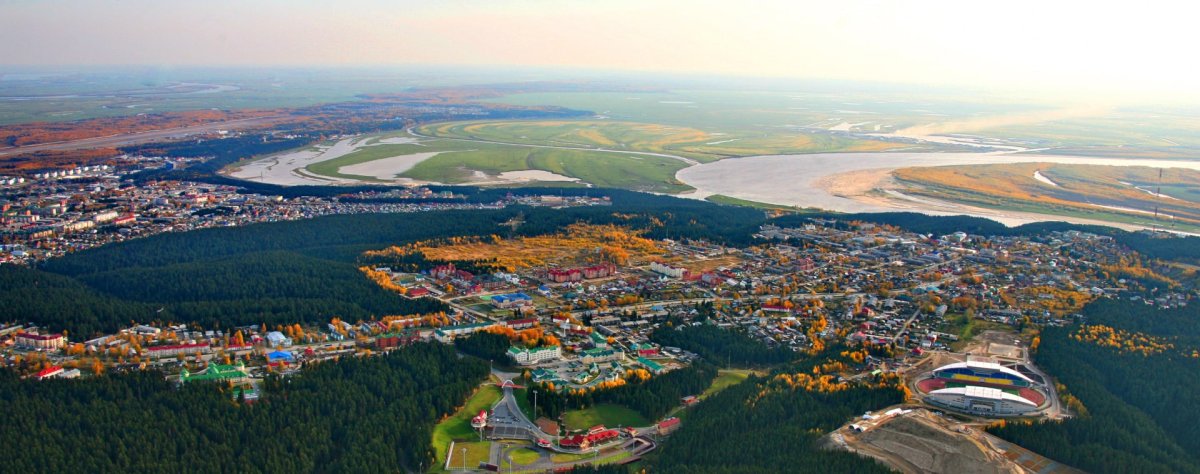 Мост красный дракон в Ханты-Мансийске