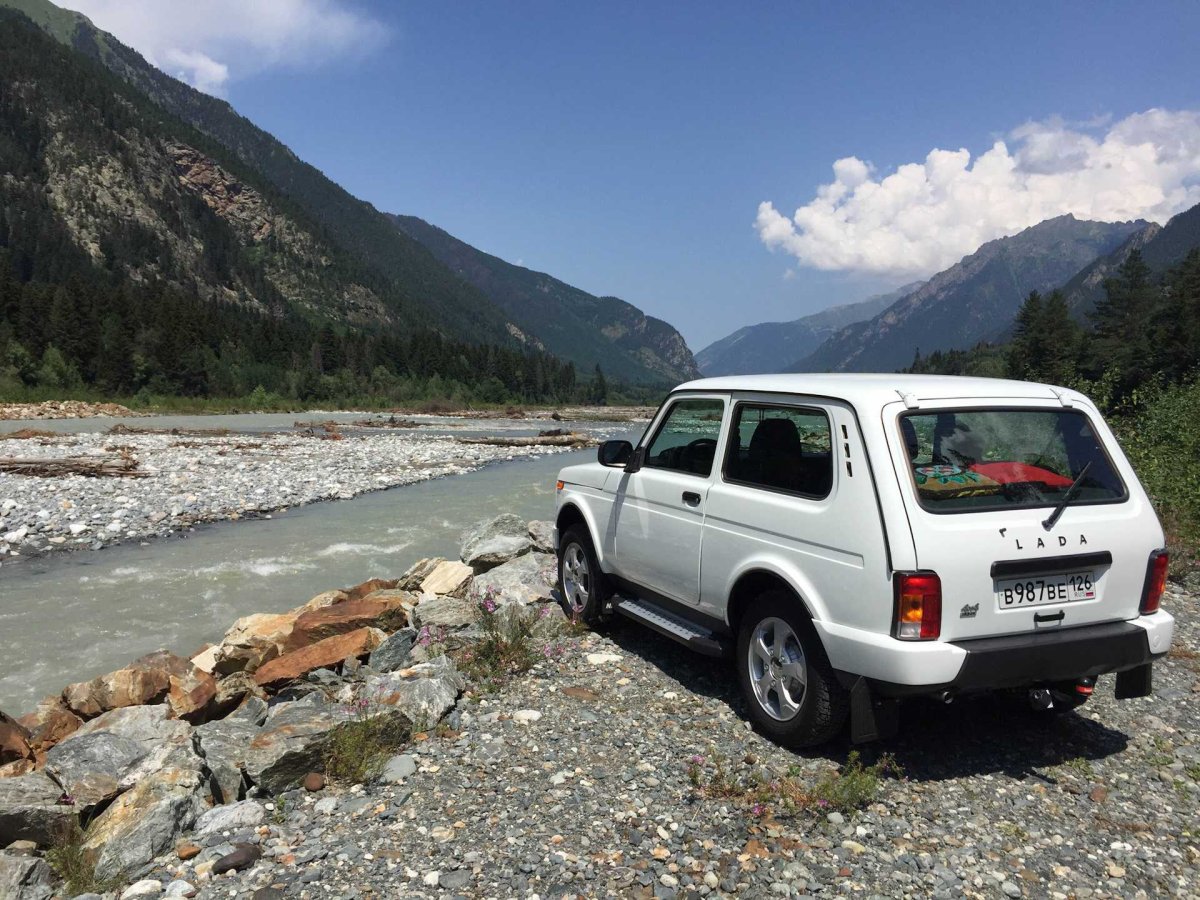 Lada Niva Travel