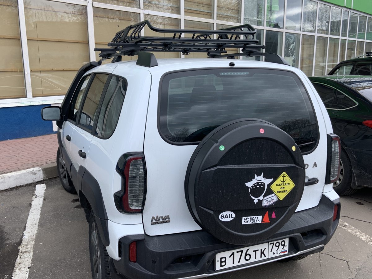 Нива тревал багажник