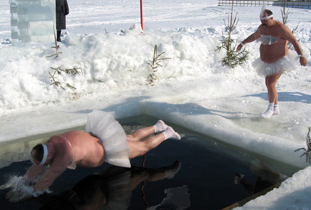 Смешное купание в проруби
