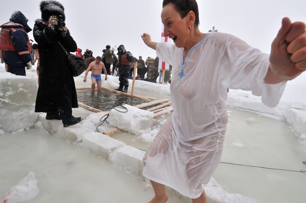 Купание в проруби