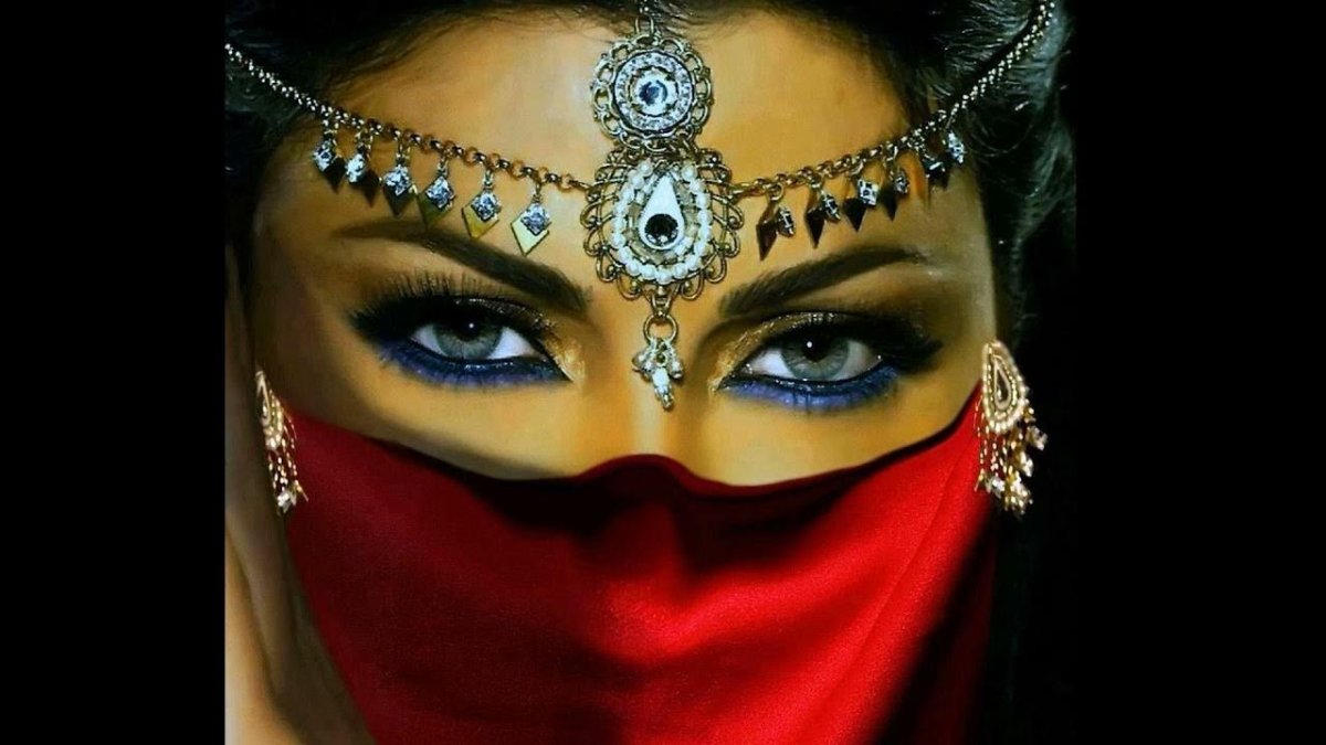 Сабина Байсакова восточные глаза