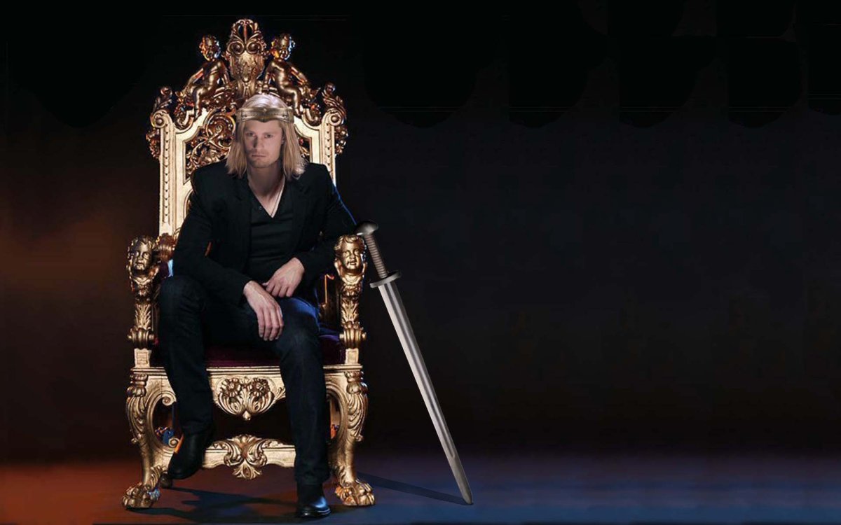 Нарисованный мужчина на троне