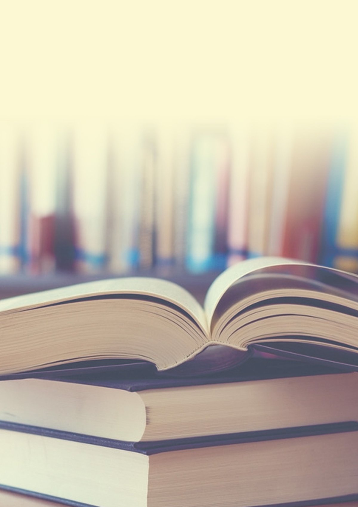 Красивый фон с книгами