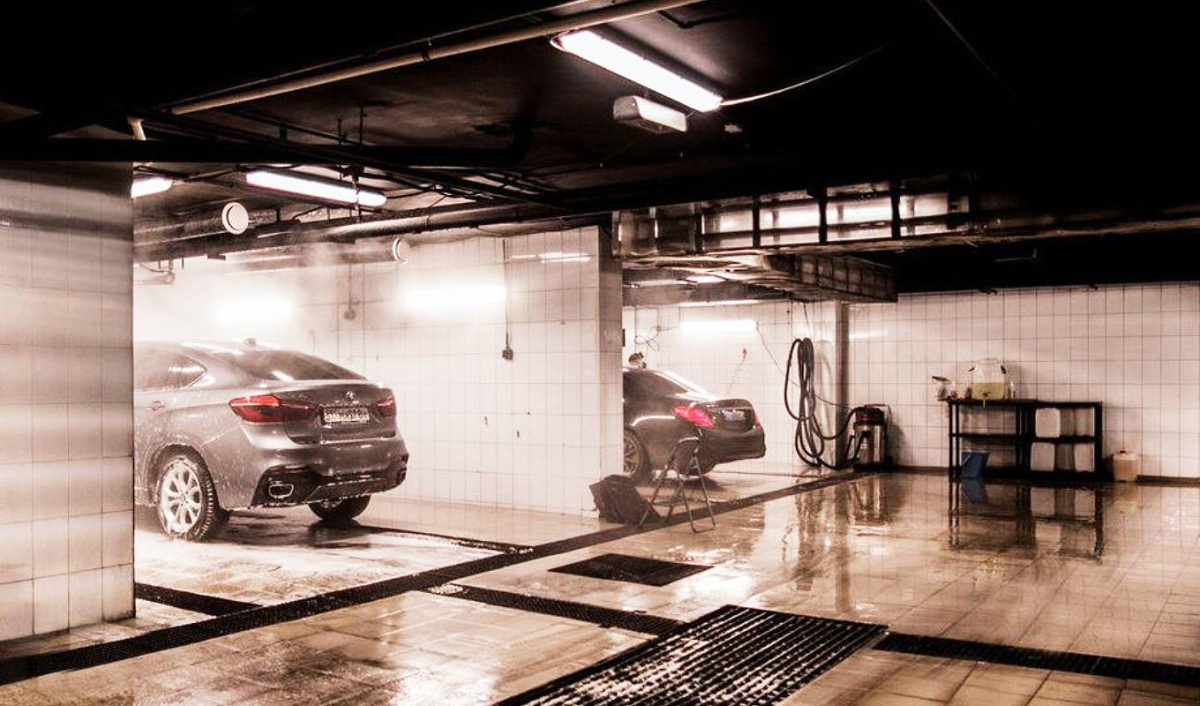 Неоновая вывеска автомобиль