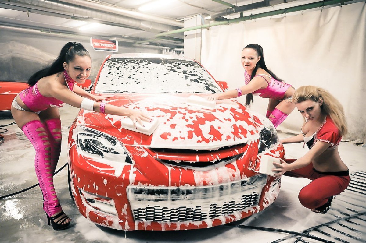 Мойка машин девушки