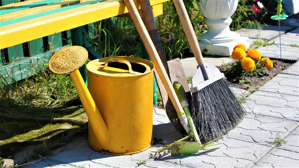 Инструменты для субботника