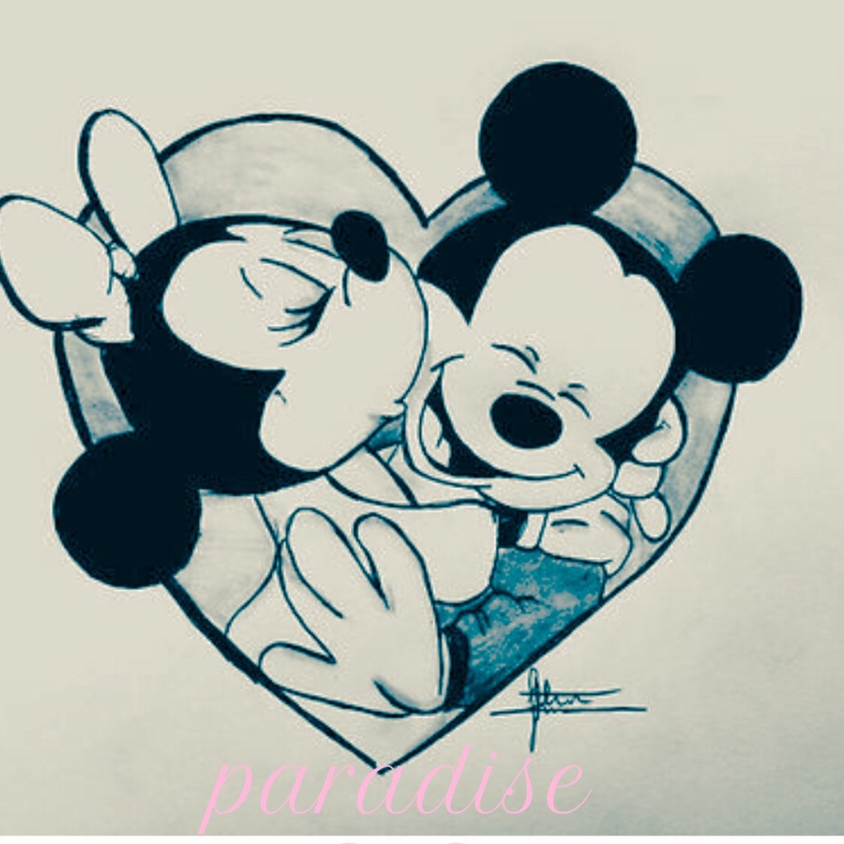 Микки Маус в очках