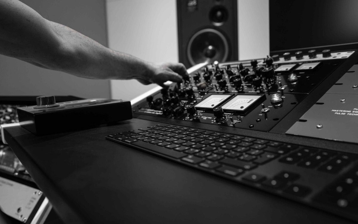 Диджейский пульт на рабочий стол