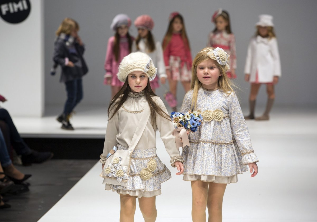 Детский показ мод
