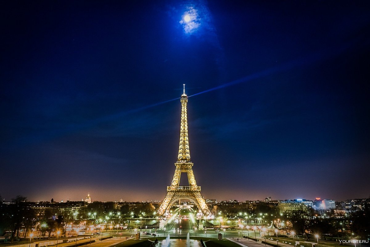 Париж Эйфелева башня ночью панорама