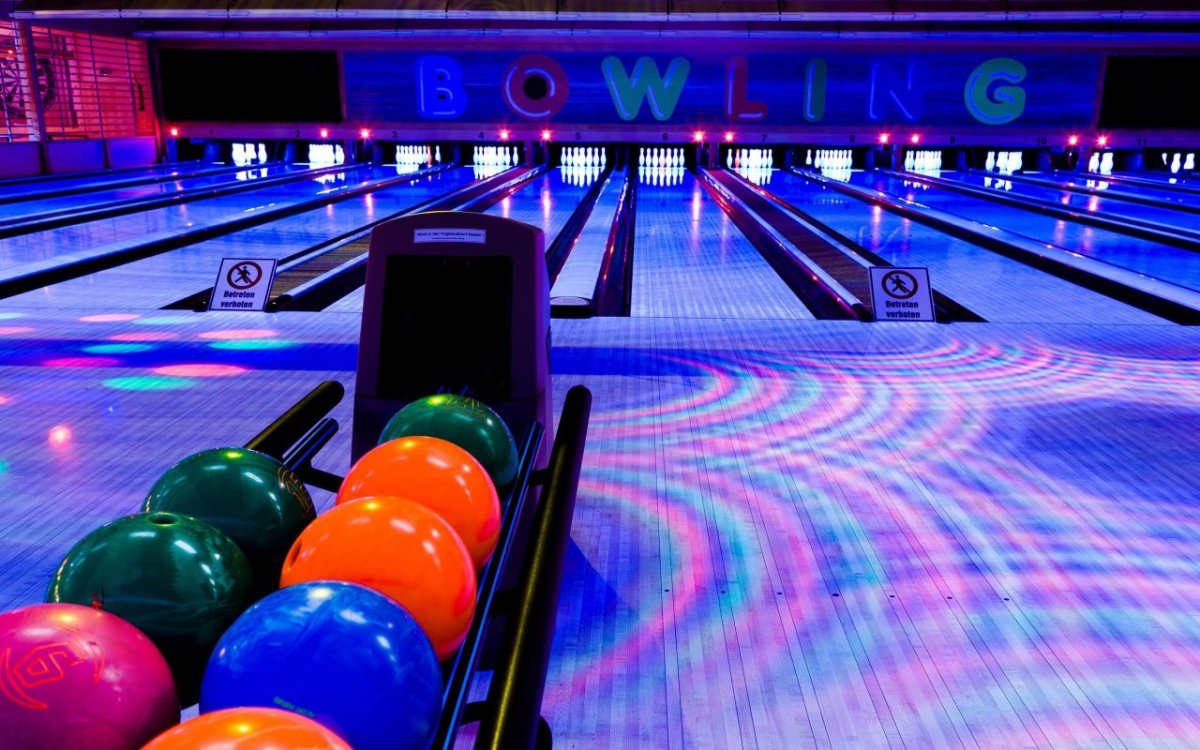 Боулинг ногами