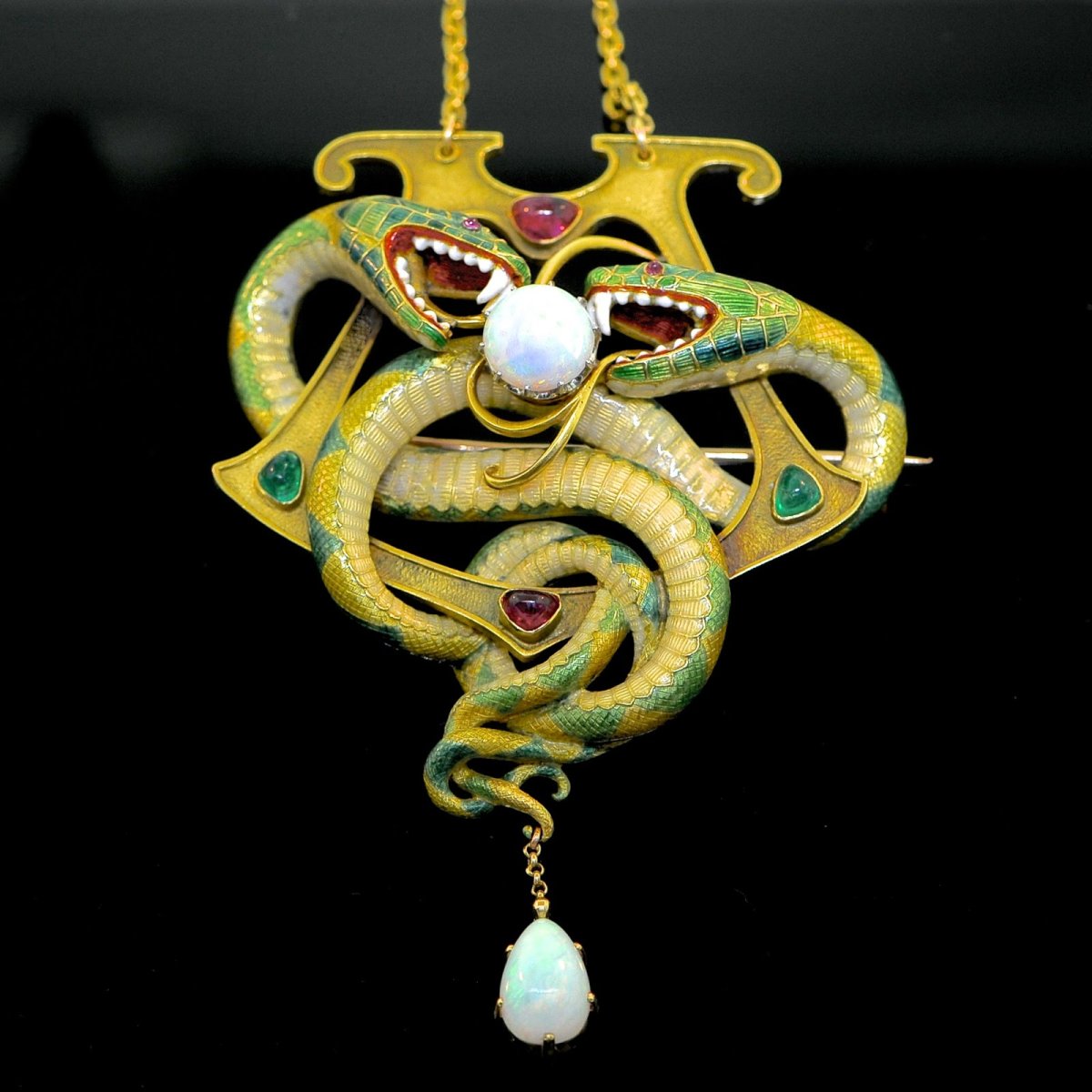 Змееносец украшение