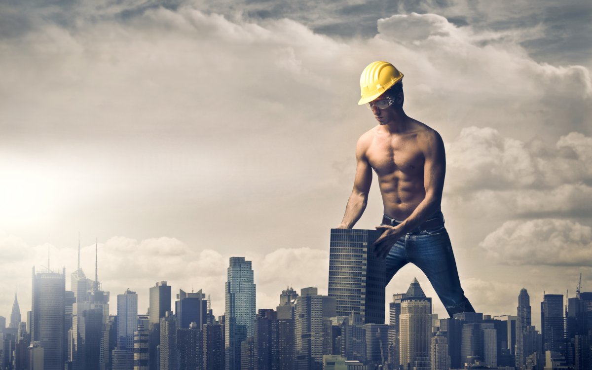 Мужчина на стройке