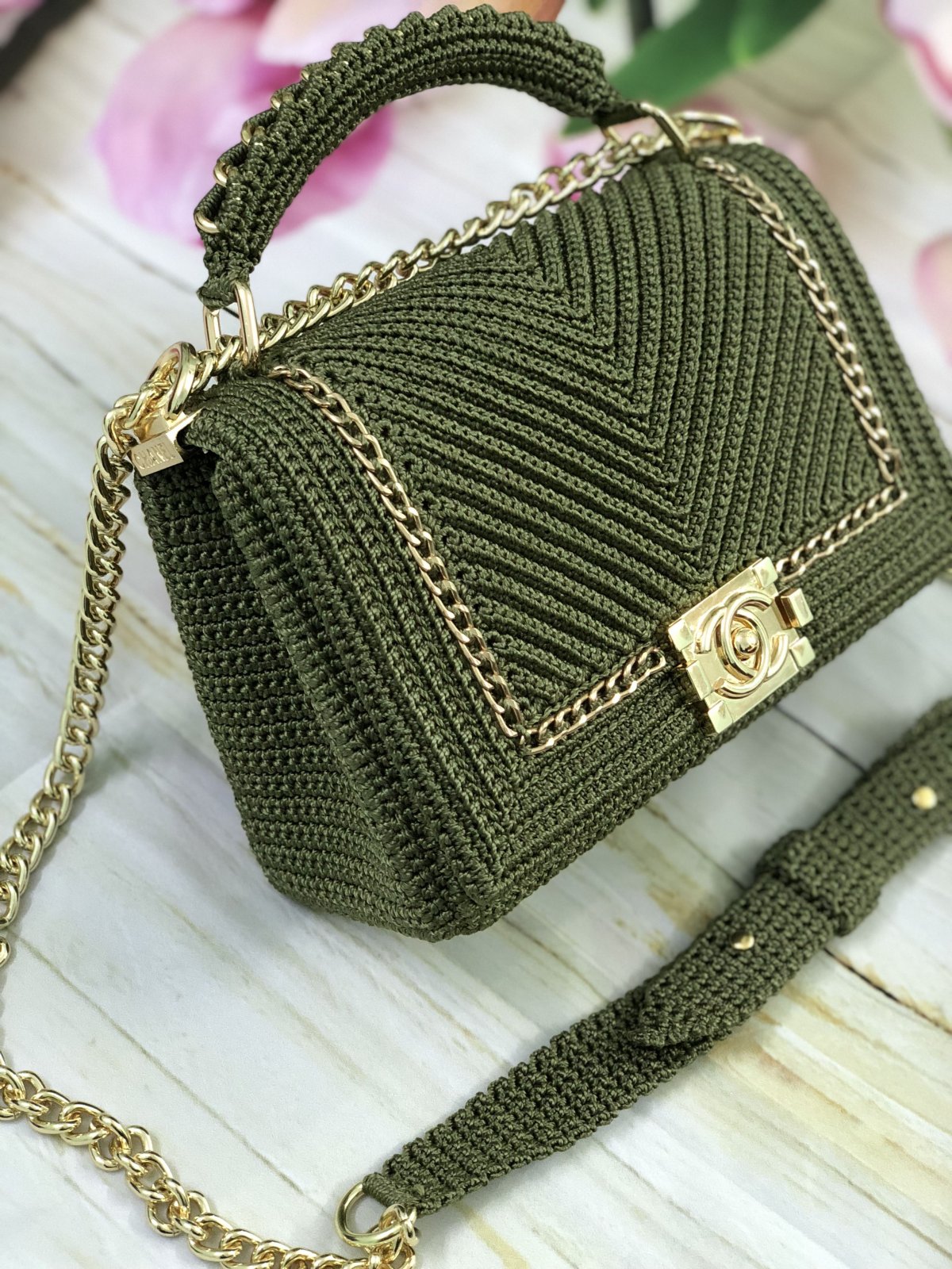 Плетеная сумка из бисера