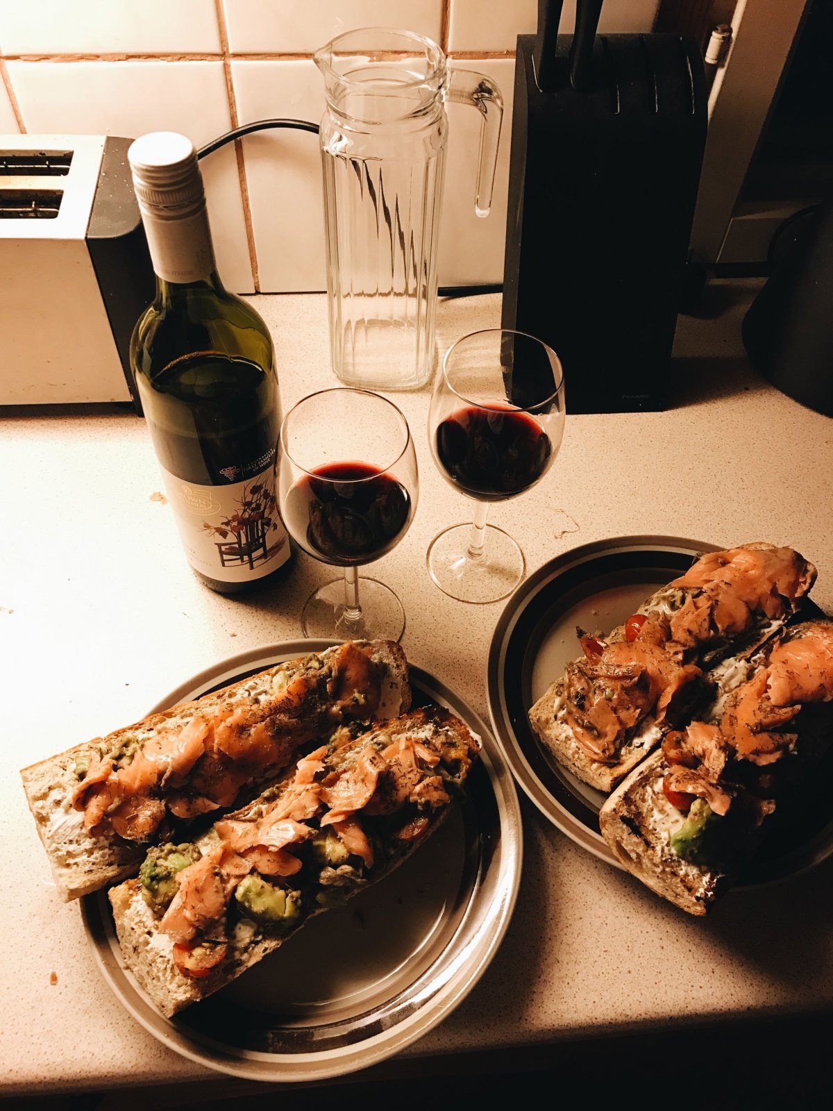 Домашний ужин с вином