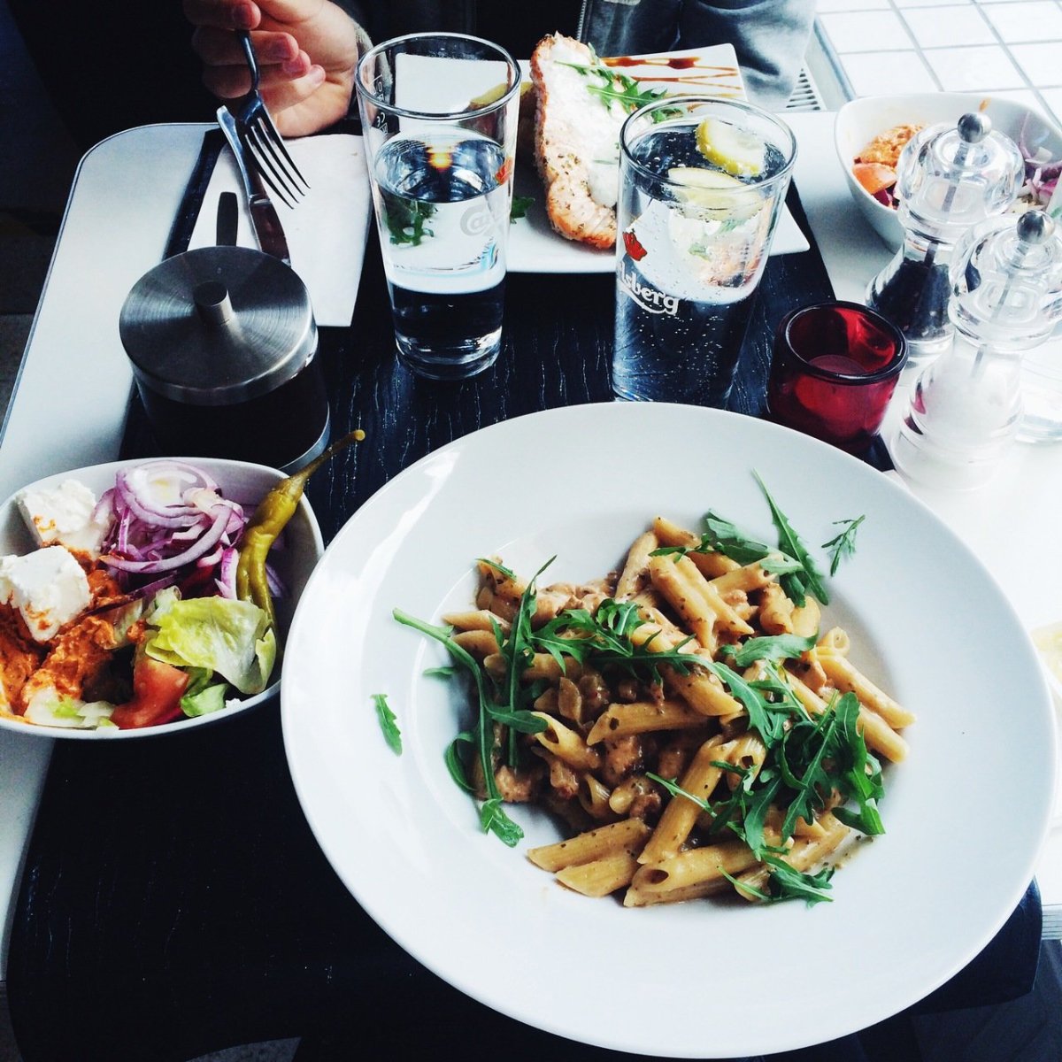 Еда в ресторане для инстаграмма