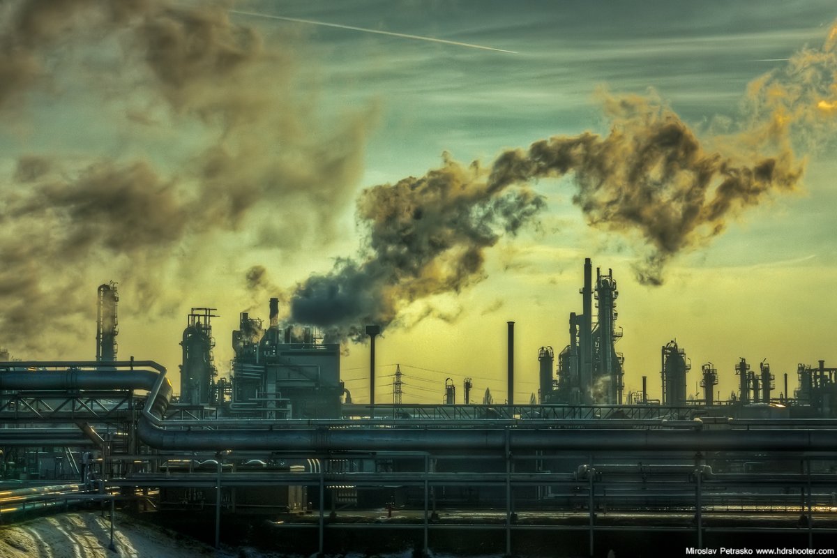 Индустриальный завод