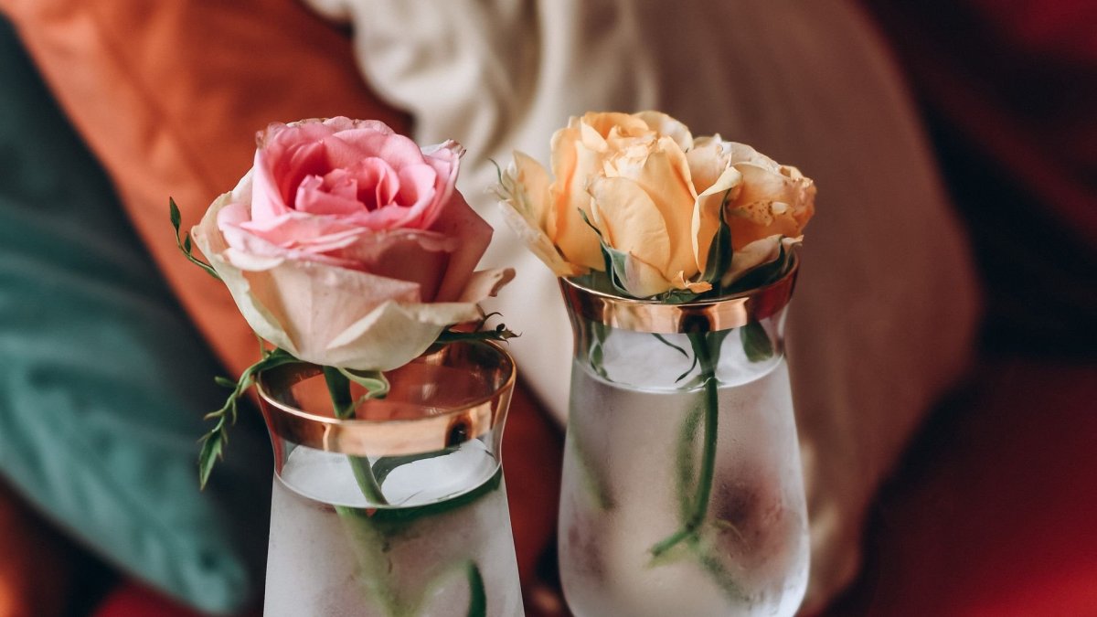 Бокал с цветами фотосессия