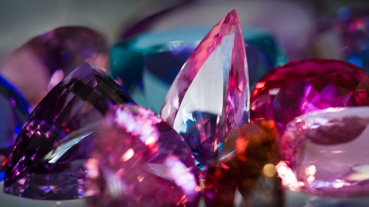 Драгоценные Самоцветы