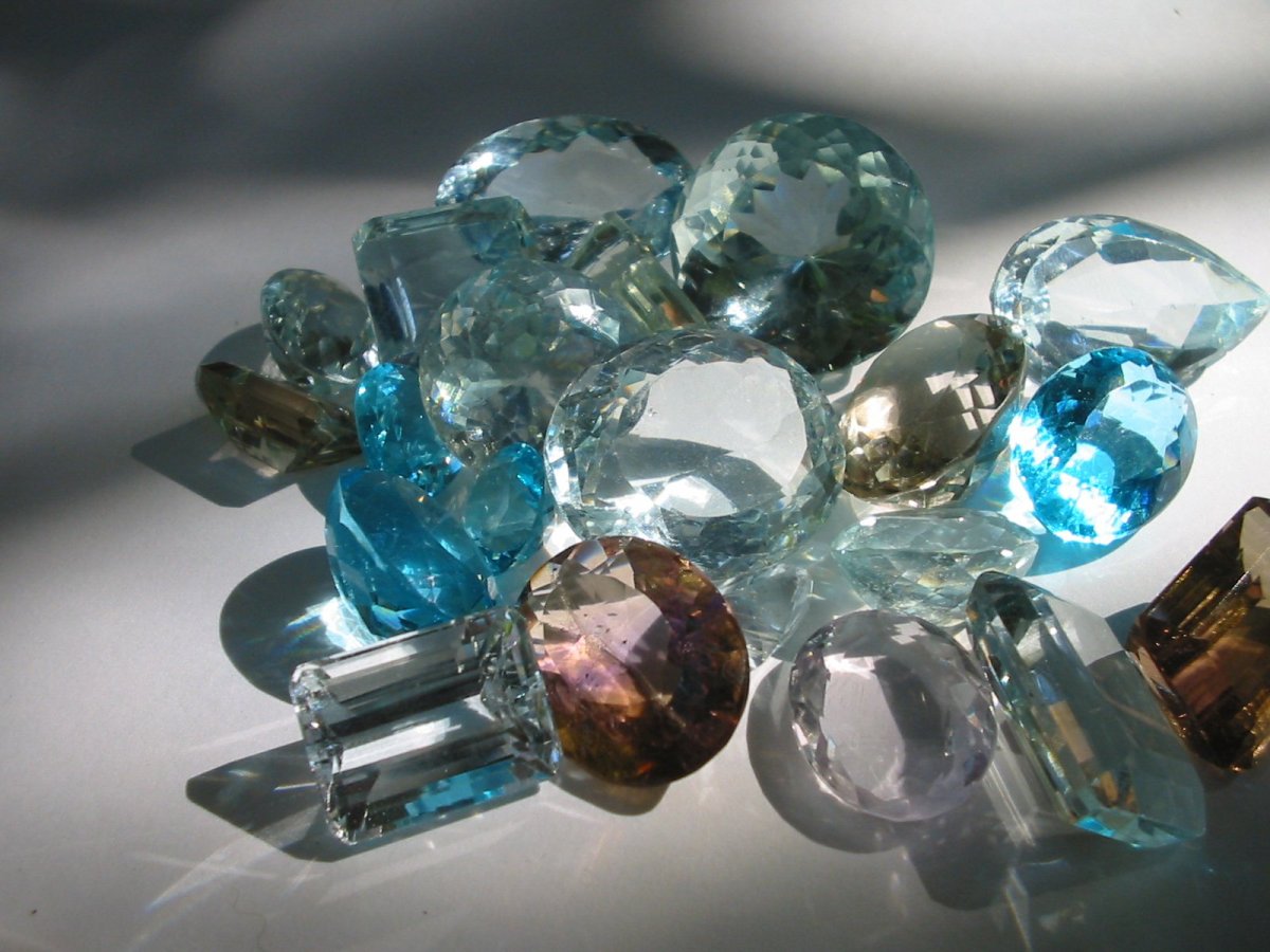 Драгоценности камни