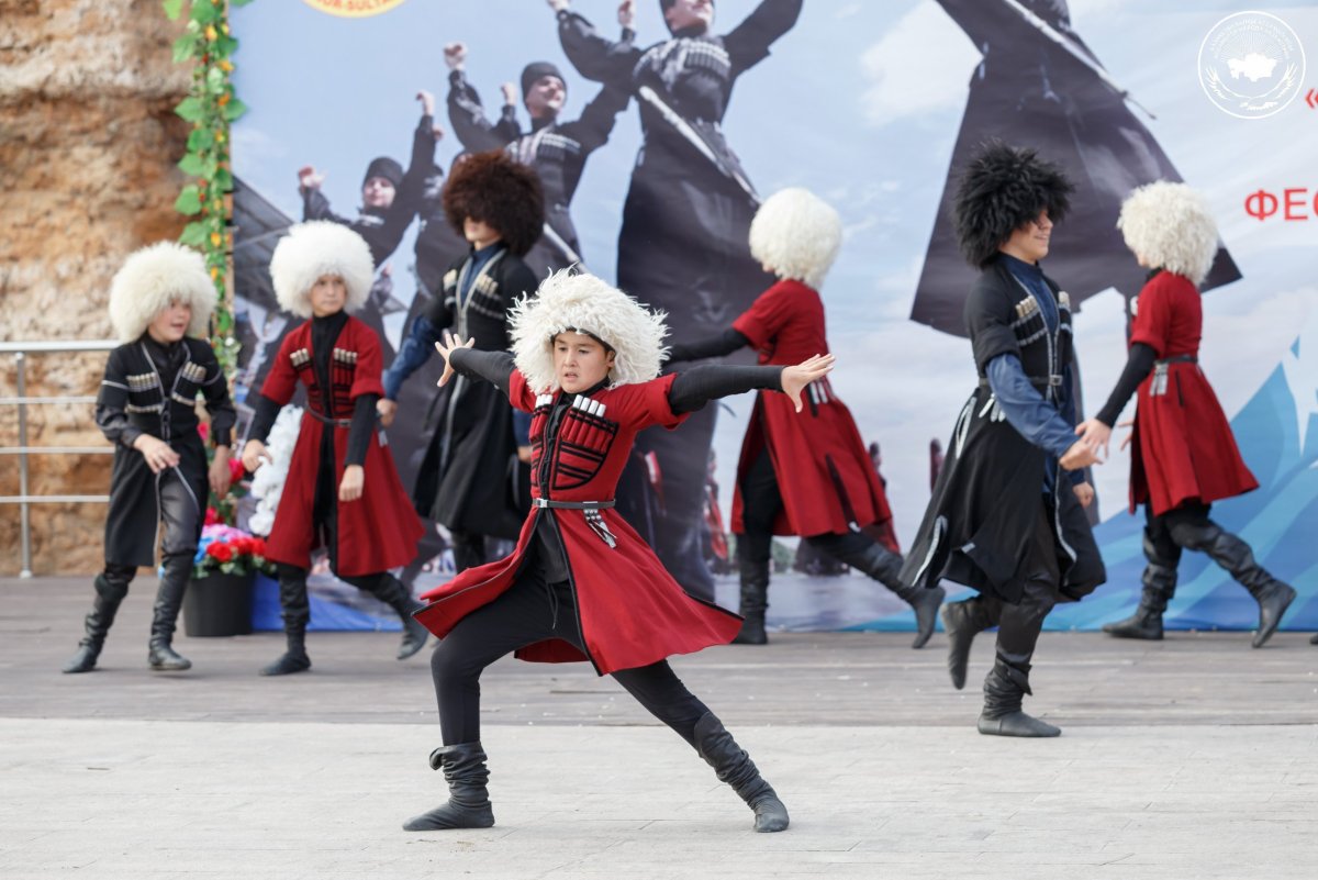 Дагестанский национальный костюм