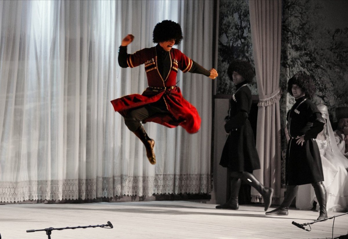 Танцы и традиции чеченцев