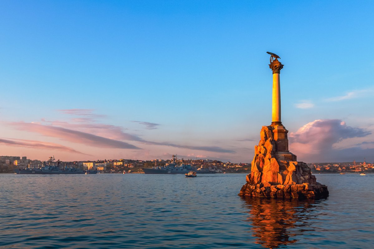 Память затонувшим кораблям Севастополь