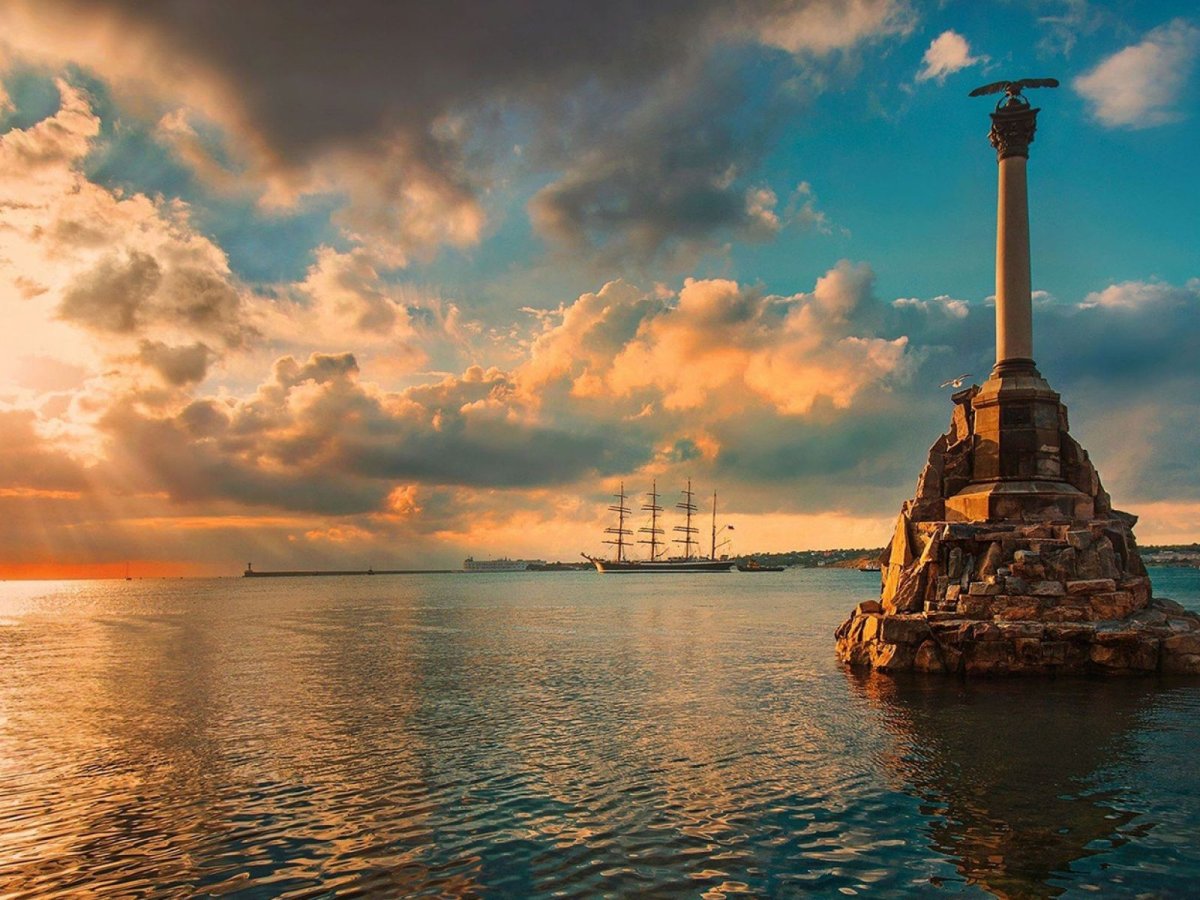 Автор памятника затопленным кораблям в Севастополе