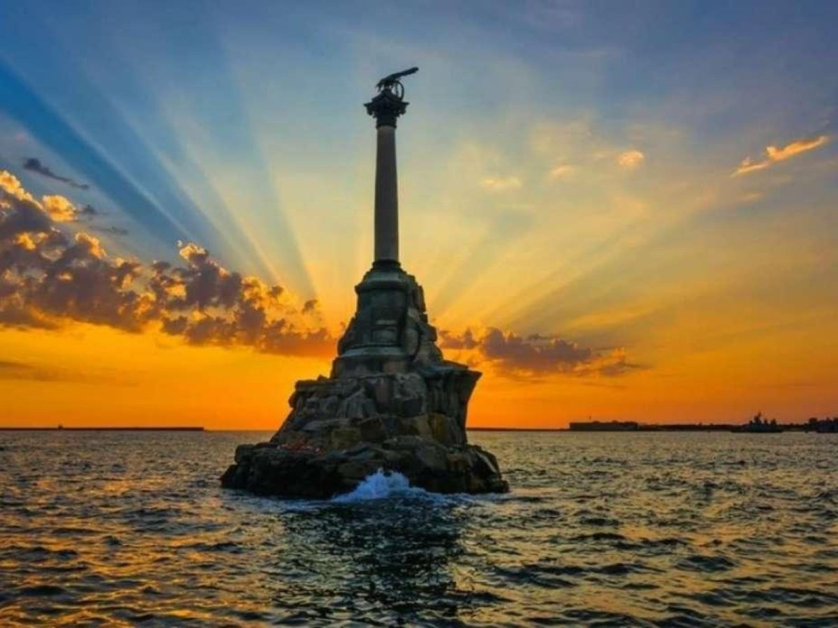 Севастополь монумент затопленным кораблям