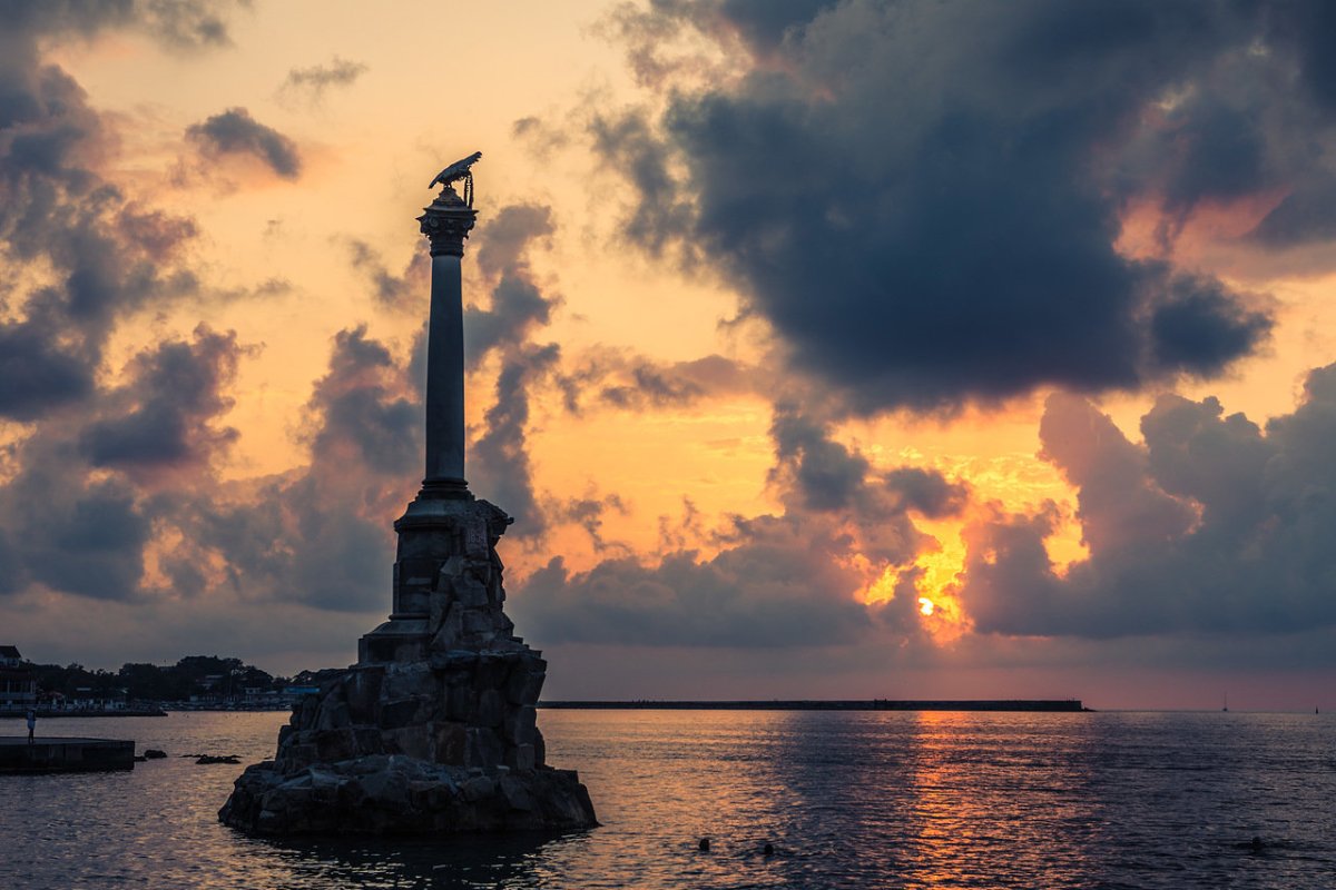 Севастополь монумент затопленным кораблям