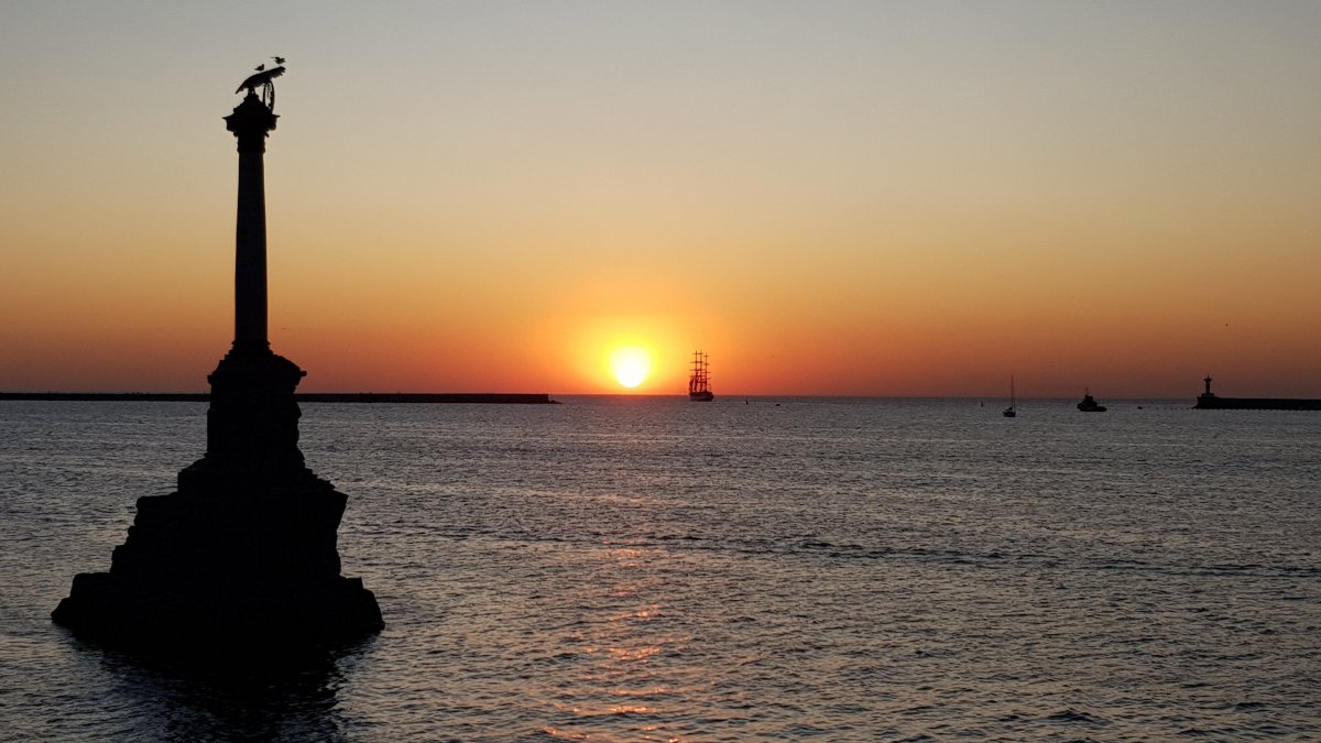 Севастополь Стелла в море