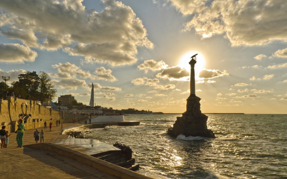 Памятник затопленным кораблям в Севастополе акварель