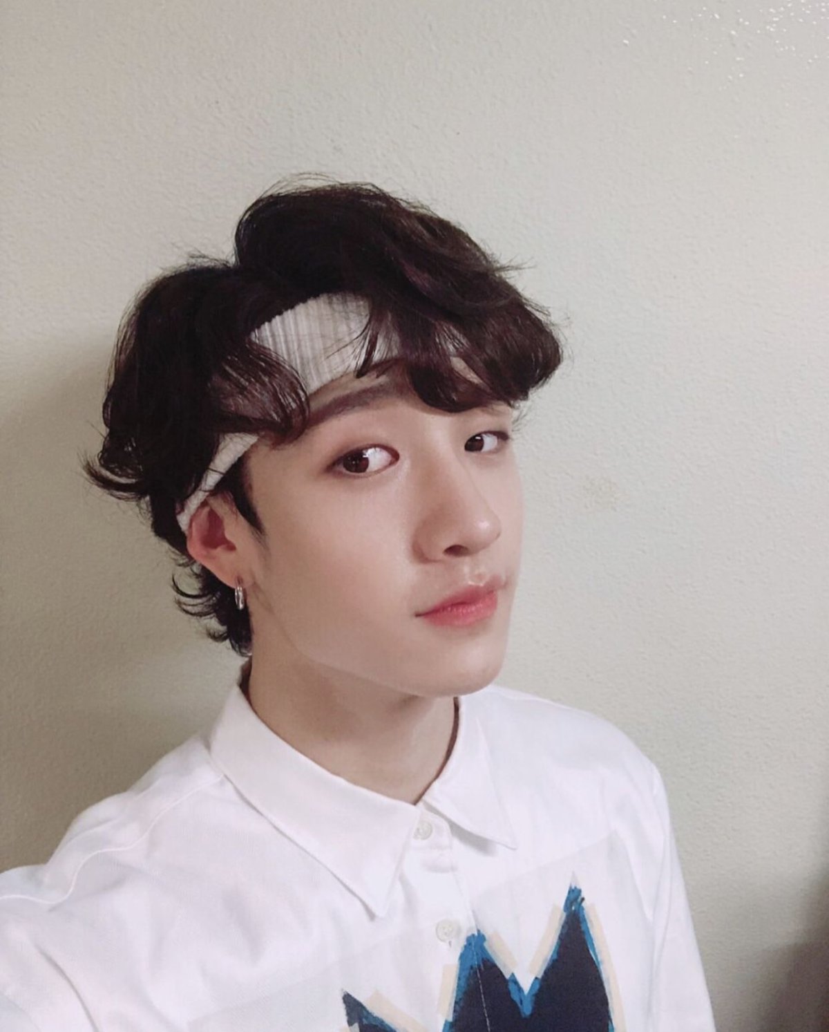 Бан Чан с темными волосами