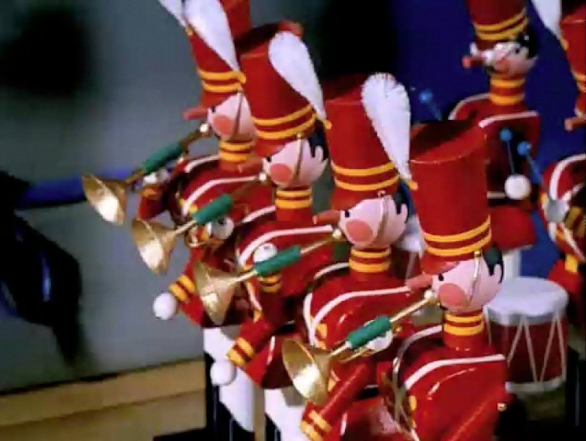 Марш деревянных солдатиков