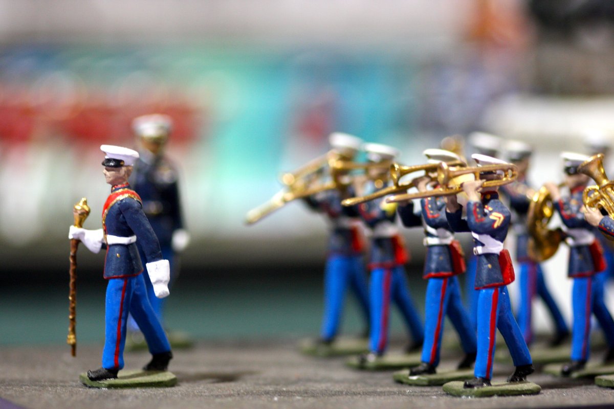 Марш деревянных солдатиков