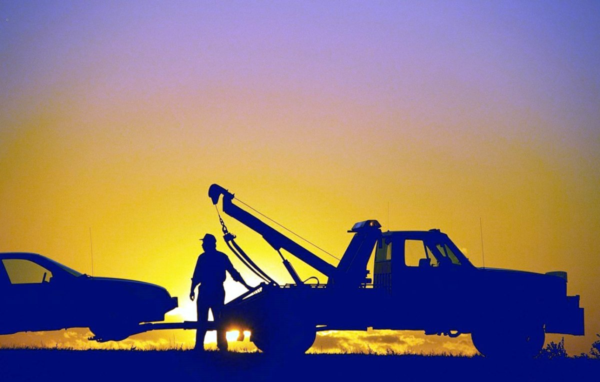 Эвакуатор на красивом фоне