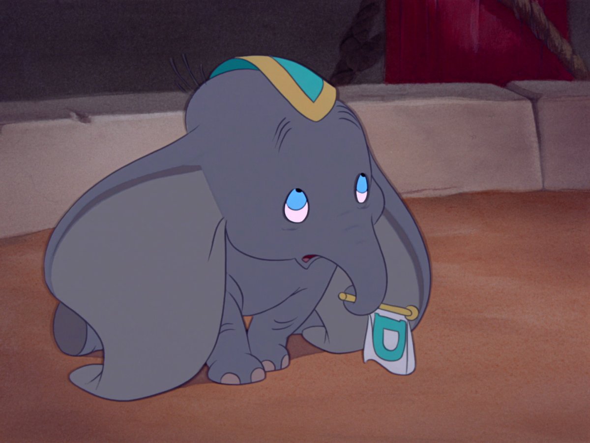 Слоник Дисней Дамбо