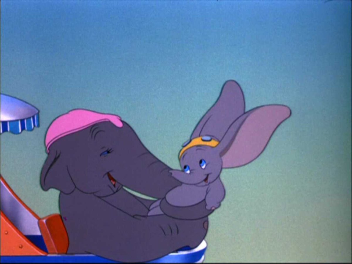 Слоник Дамбо мультик