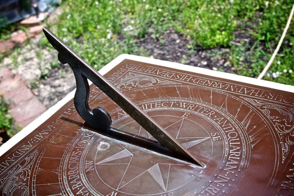 Оконные солнечные часы