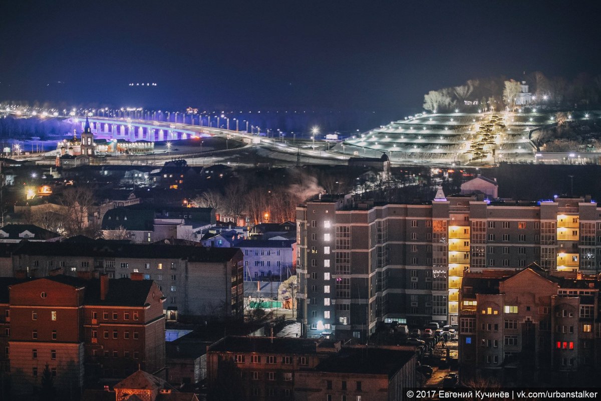Набережная Барнаула вечером