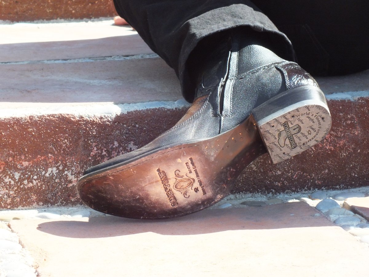 Дырявая подошва